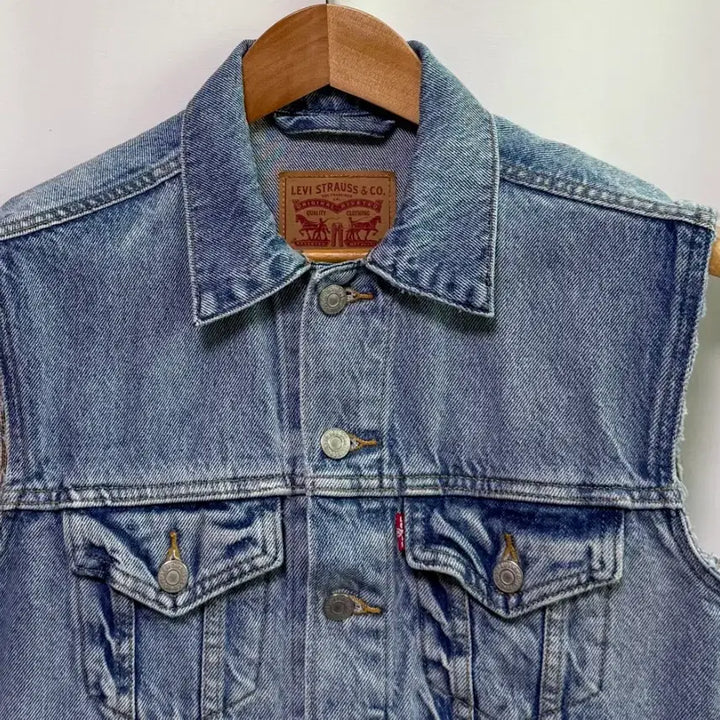 [BUNJANG] Levi's Denim Vest (XS) / 리바이스 데님 조끼 (XS)