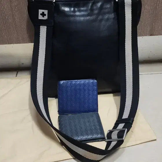 [BUNJANG] BALLY Large Crossbody Bag - Black / BALLY 발리 라지 크로스백 블랙