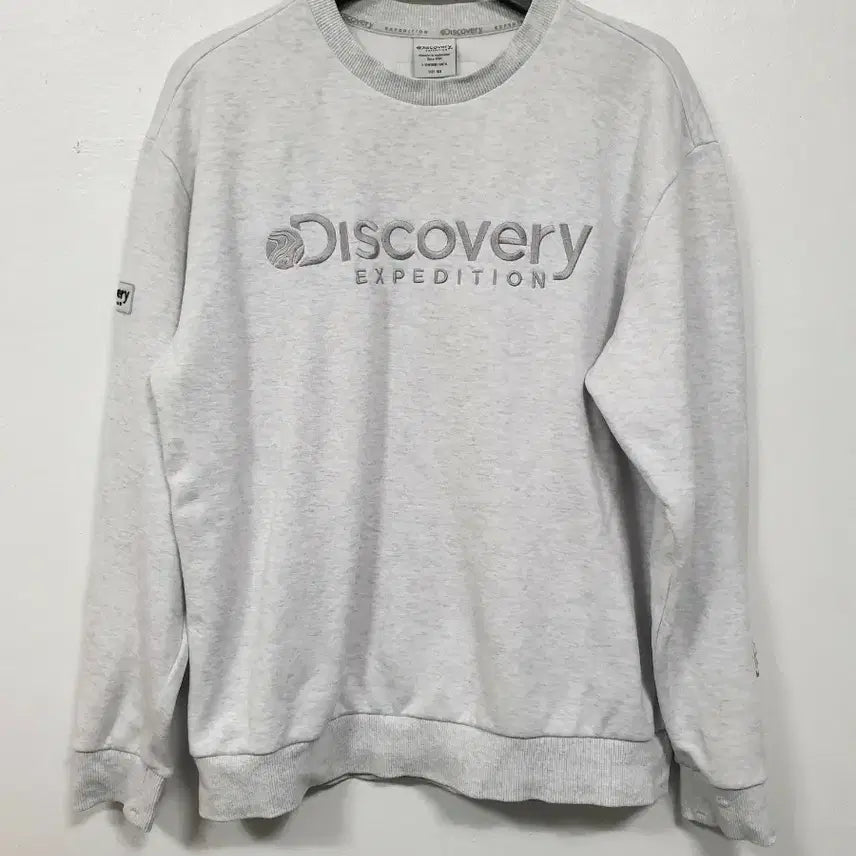 [BUNJANG] Discovery Expedition Logan Gray Fleece Patch Sweatshirt / 디스커버리 익스페디션 그레이 로건 기모 와펜 맨투맨 100사이즈