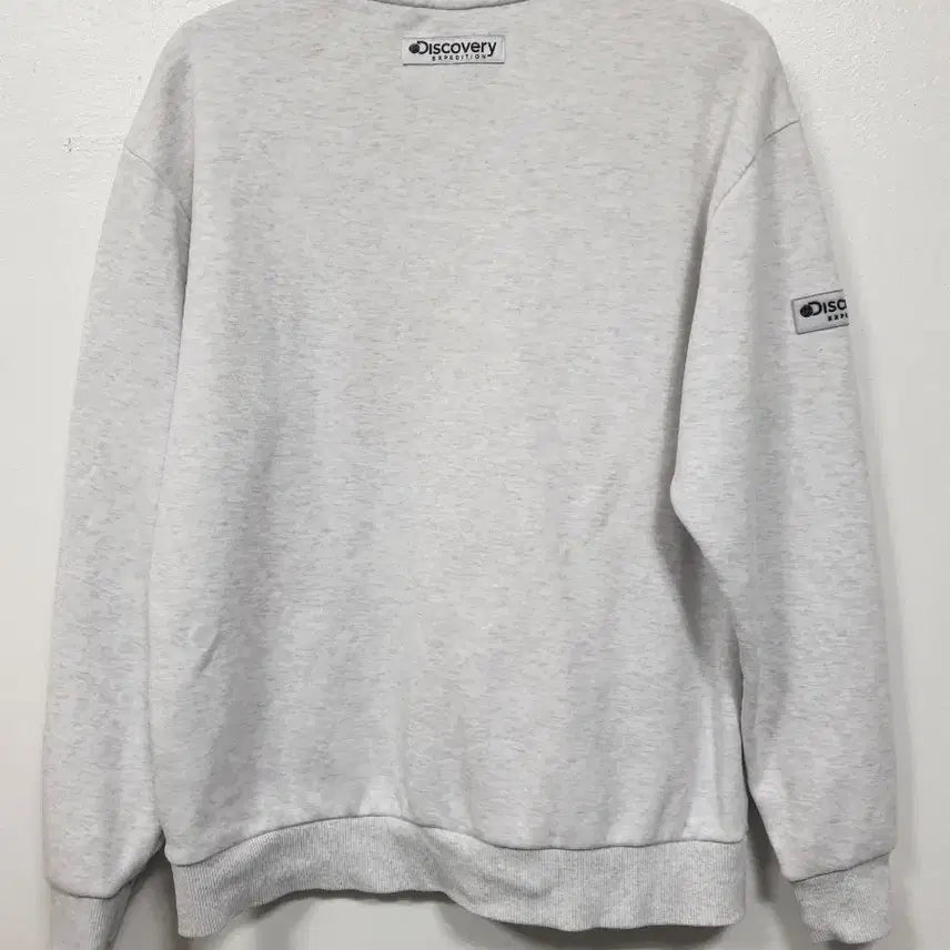 [BUNJANG] Discovery Expedition Logan Gray Fleece Patch Sweatshirt / 디스커버리 익스페디션 그레이 로건 기모 와펜 맨투맨 100사이즈