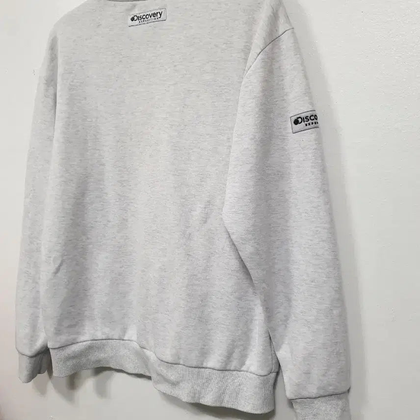 [BUNJANG] Discovery Expedition Logan Gray Fleece Patch Sweatshirt / 디스커버리 익스페디션 그레이 로건 기모 와펜 맨투맨 100사이즈