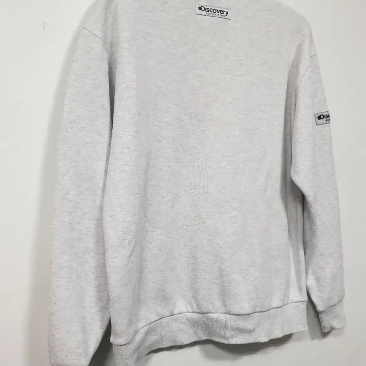 [BUNJANG] Discovery Expedition Logan Gray Fleece Patch Sweatshirt / 디스커버리 익스페디션 그레이 로건 기모 와펜 맨투맨 100사이즈