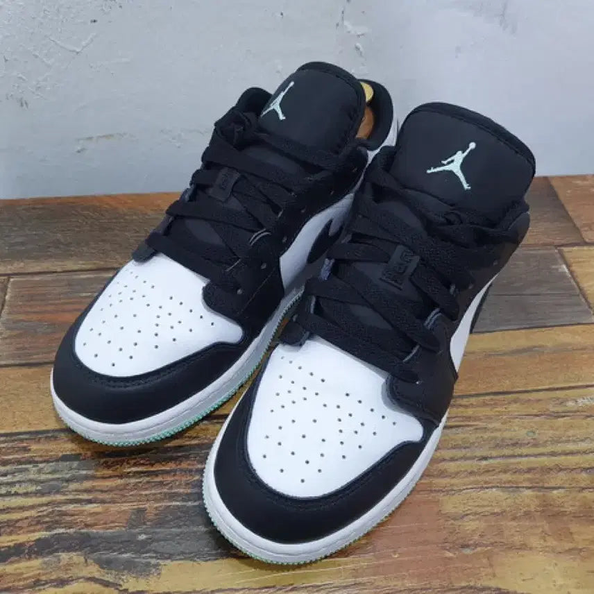 [BUNJANG] Nike Air Jordan 1 Low SE Tie-Dye (235mm) / 나이키 조던 1 로우 SE 타이다이 (235MM)