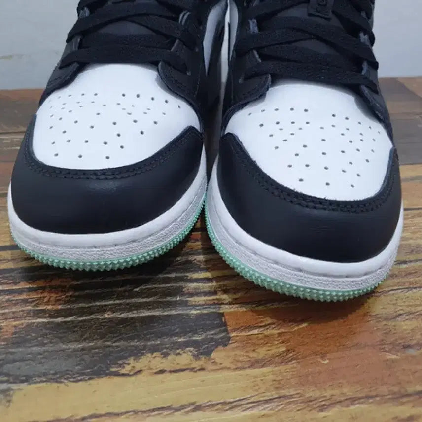 [BUNJANG] Nike Air Jordan 1 Low SE Tie-Dye (235mm) / 나이키 조던 1 로우 SE 타이다이 (235MM)
