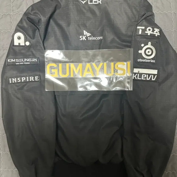 [BUNJANG] T1 Gumayusi Worlds Jersey Jacket / [XL]25 T1티원 월즈 유니폼 자켓 + 구마유시 마킹키트 새상품