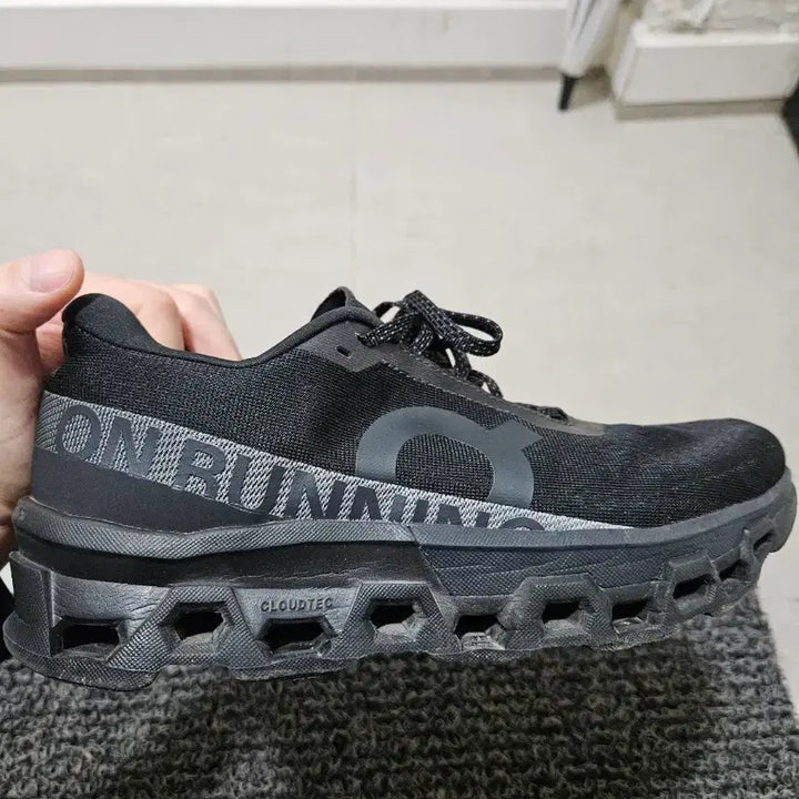 [BUNJANG] OnLearning Cloud Monster 2 Black Sneakers / 온러닝 클라우드몬스터2 블랙