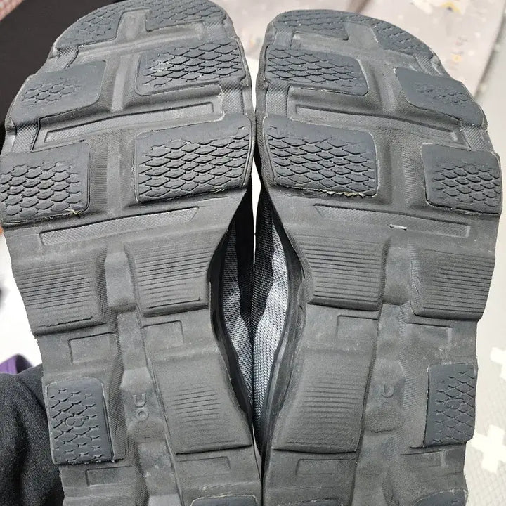 [BUNJANG] OnLearning Cloud Monster 2 Black Sneakers / 온러닝 클라우드몬스터2 블랙