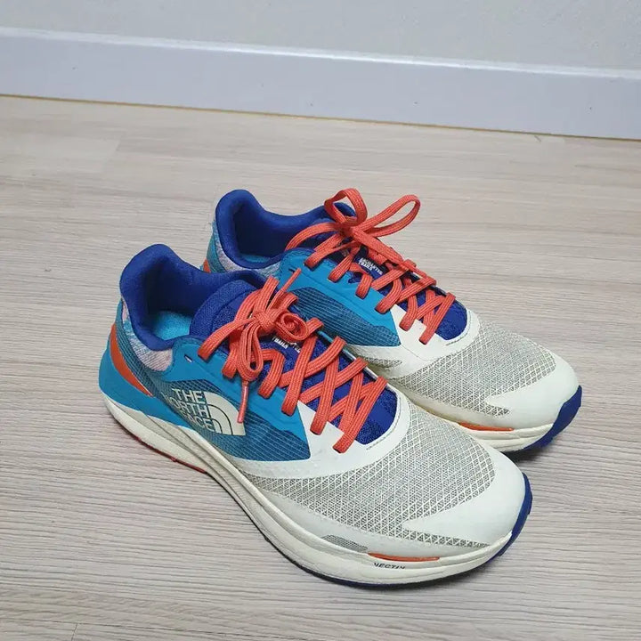 [BUNJANG] The North Face Back-to-Berkeley Endurance 3 Trekking Shoes / 노스페이스 백티브 엔듀리스3 트레킹화 275