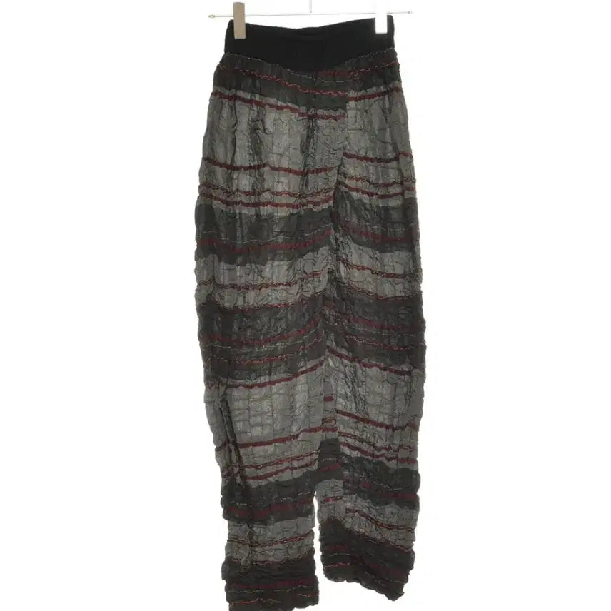 [BUNJANG] M.KYOKO Pleated Asymmetric Pants / M.KYOKO 축융 플리츠 가공 비대칭 팬츠