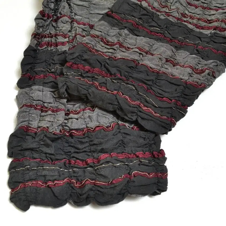 [BUNJANG] M.KYOKO Pleated Asymmetric Pants / M.KYOKO 축융 플리츠 가공 비대칭 팬츠