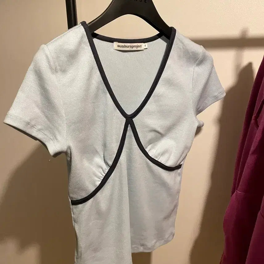 [BUNJANG] Sunburn Project Cropped T-Shirt (FREE Size) / 썬번프로젝트