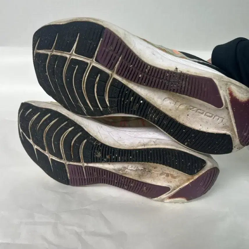 [BUNJANG] Nike Zoom Winflo Sneakers / 취침전 기습세일 !!! 나이키 줌 윈플로