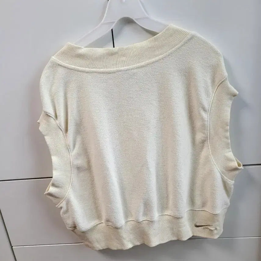 [BUNJANG] Nike V-Neck Crop Vest Ivory / 나이키 V넥 크롭 조끼 아이보리