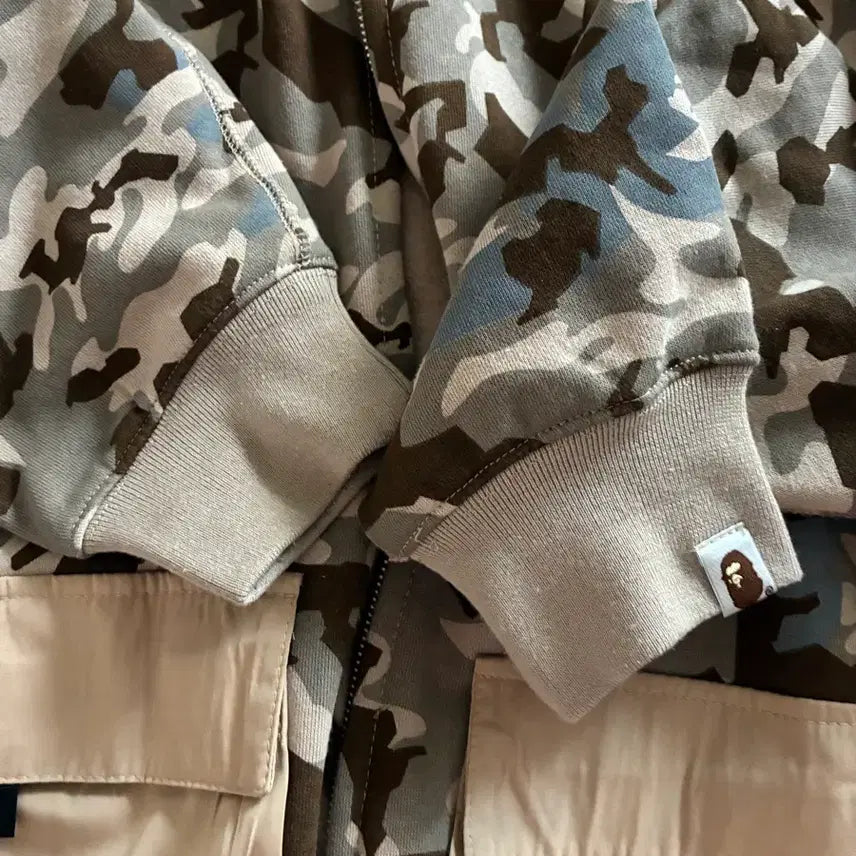 [BUNJANG] BAPE Shark Camo Full Zip Hoodie / 베이프 후드집업