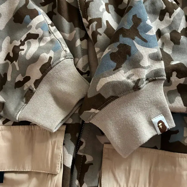 [BUNJANG] BAPE Shark Camo Full Zip Hoodie / 베이프 후드집업