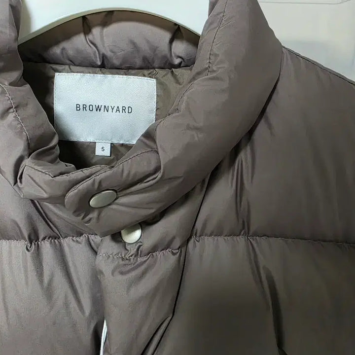 [BUNJANG] Brownyard Puffer Down Short Padding Mocha / 브라운야드 푸퍼 다운 숏패딩 모카