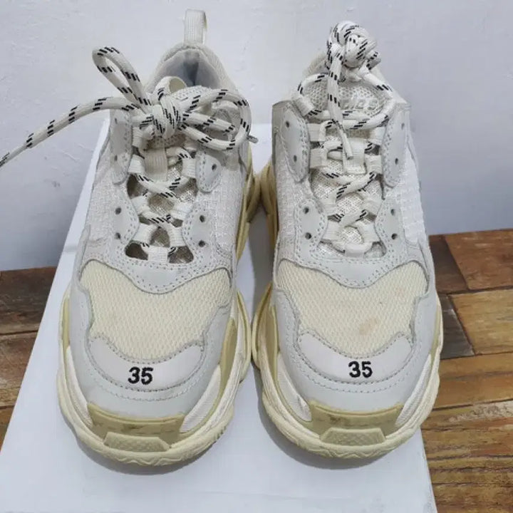 [BUNJANG] Balenciaga Triple S Sneakers Ivory 35 (230) / 발렌시아가 트리플S 스니커즈 아이보리 35 230