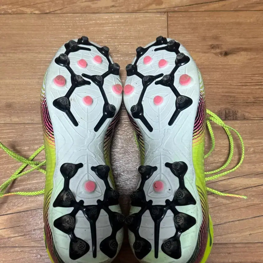 [BUNJANG] Puma Future 8 MG Soccer Cleats / 푸마 퓨처8 270 MG