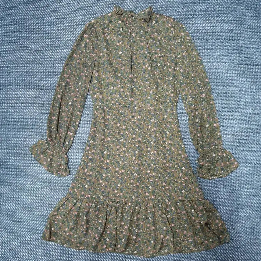 [BUNJANG] Plastic Island Floral Pattern Midi Dress / 플라스틱 아일랜드 플라워 패턴 미디 원피스