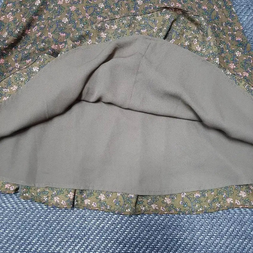 [BUNJANG] Plastic Island Floral Pattern Midi Dress / 플라스틱 아일랜드 플라워 패턴 미디 원피스