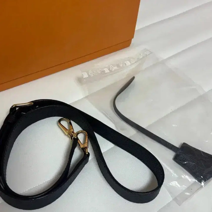 [BUNJANG] Louis Vuitton Madeline BB 2024 / 루이비통 마들렌bb 2024