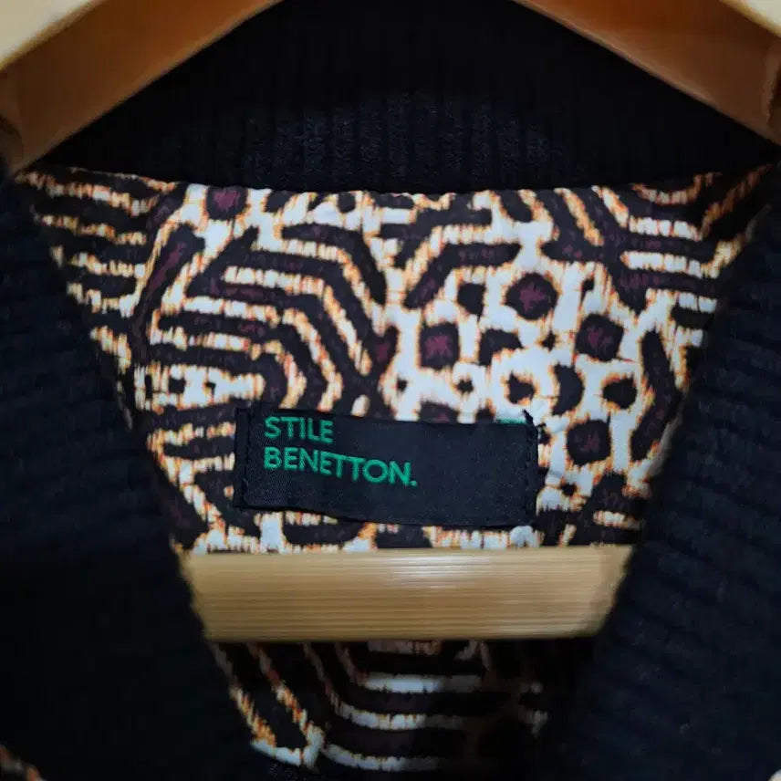 [BUNJANG] Benetton Tiger Pattern Bomber Jacket / 베네통 호랑이 패턴 봄버 자켓