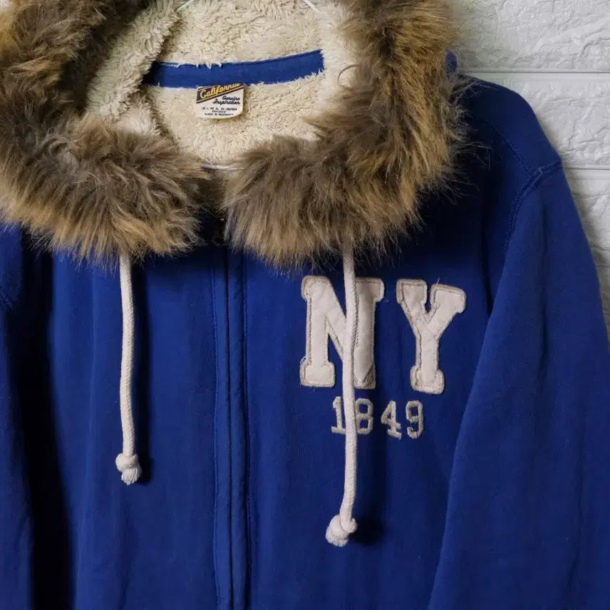 [BUNJANG] Who.A.U Wolfjo Sherpa Fur Hooded Zip-up / 후아유 울프죠 쉐르파 퍼 후드집업 판매합니다