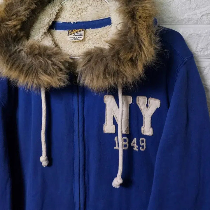 [BUNJANG] Who.A.U Wolfjo Sherpa Fur Hooded Zip-up / 후아유 울프죠 쉐르파 퍼 후드집업 판매합니다