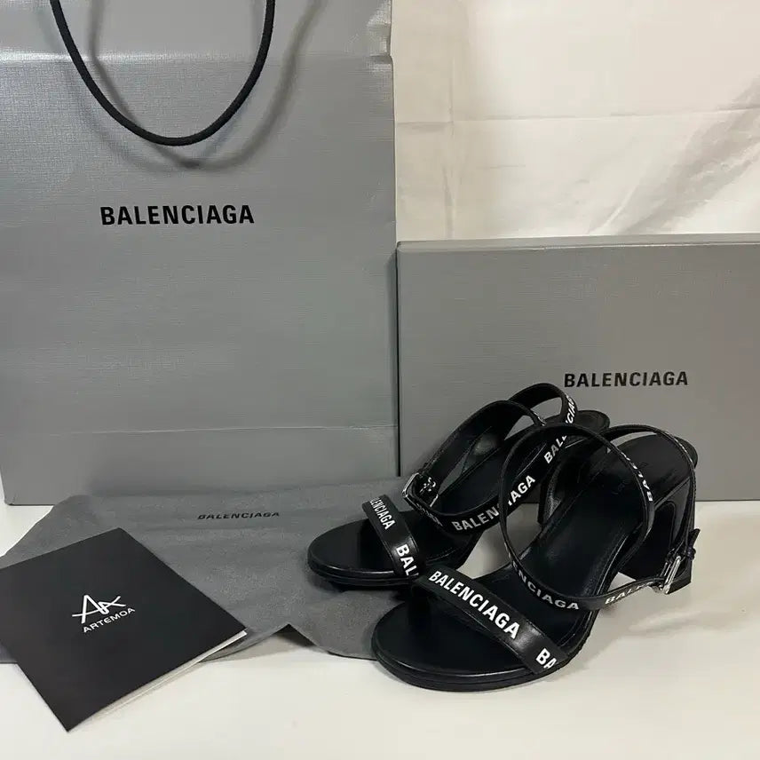 [BUNJANG] Balenciaga Strap Leather Sandal Heels / 발렌시아가 스트랩 레더 샌들힐 (35.5)