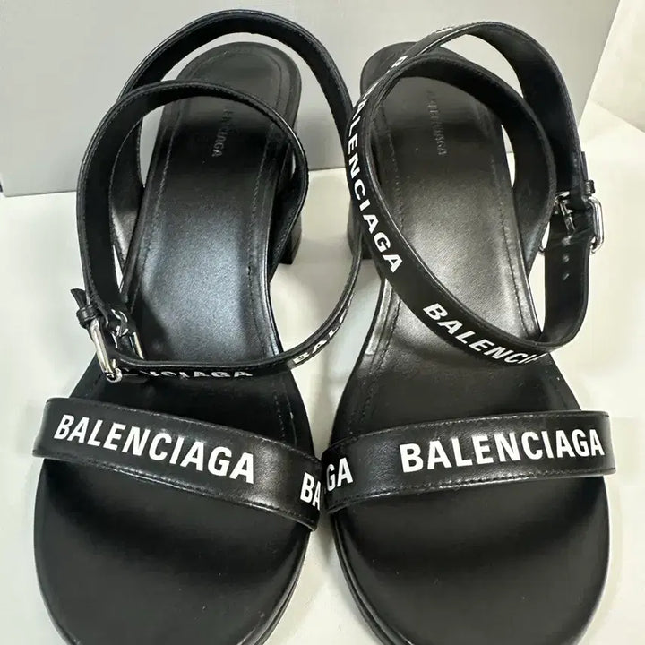[BUNJANG] Balenciaga Strap Leather Sandal Heels / 발렌시아가 스트랩 레더 샌들힐 (35.5)
