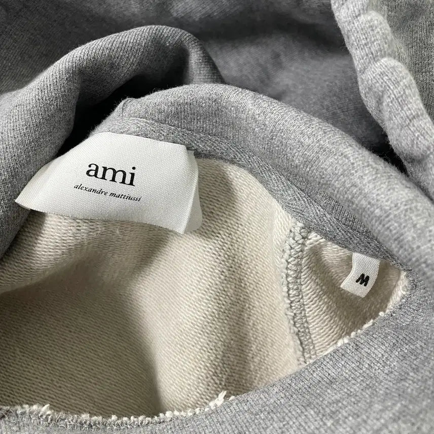 [BUNJANG] AMI Embroidered Heart Logo Hoodie / [M] AMI 아미 자수 하트 로고 후드 티
