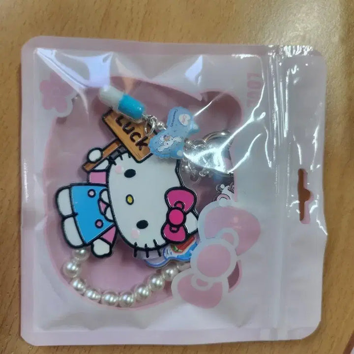 [BUNJANG] Handmade Pearl Kitty Keyring / 키티 진주 키링 / 핸드폰 가방 키링(핸드메이드)