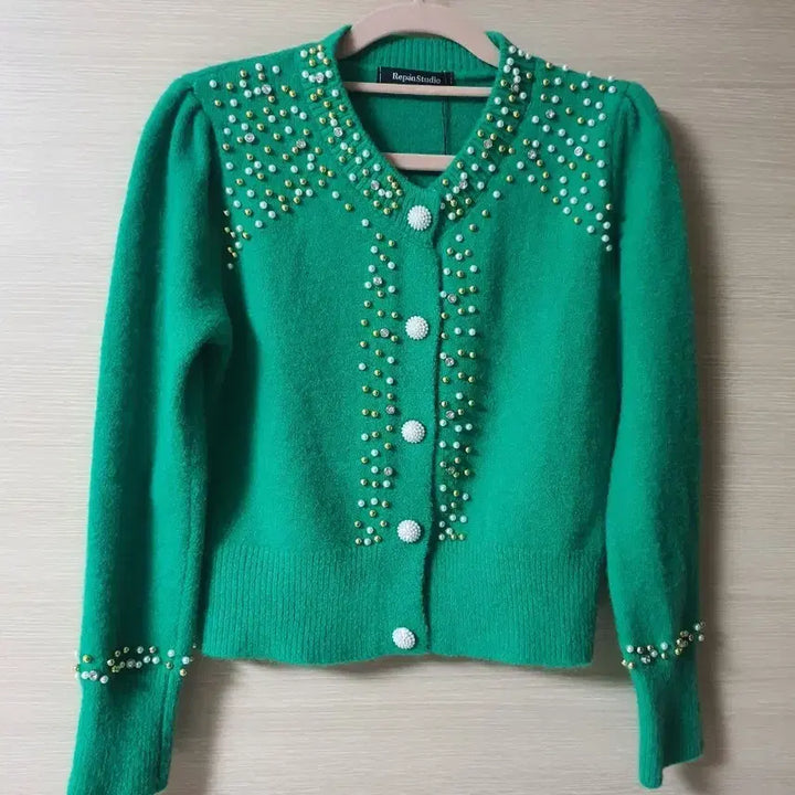 [BUNJANG] Rifence Studio Pearl Embellished Green Cardigan / 진주장식 꽃단추 가디건