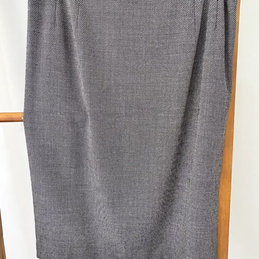 [BUNJANG] Aquascutum Monotone Dot Summer Wool Skirt Size 30 / 아쿠아스큐텀 모노톤 도트 무늬 썸머 울 스커트(사이즈30)