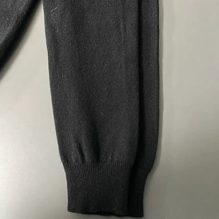 [BUNJANG] Comme des Garcons White Emblem Wool Cardigan / [L] 꼼데가르송 화이트 와펜 자수로고 울 가디건