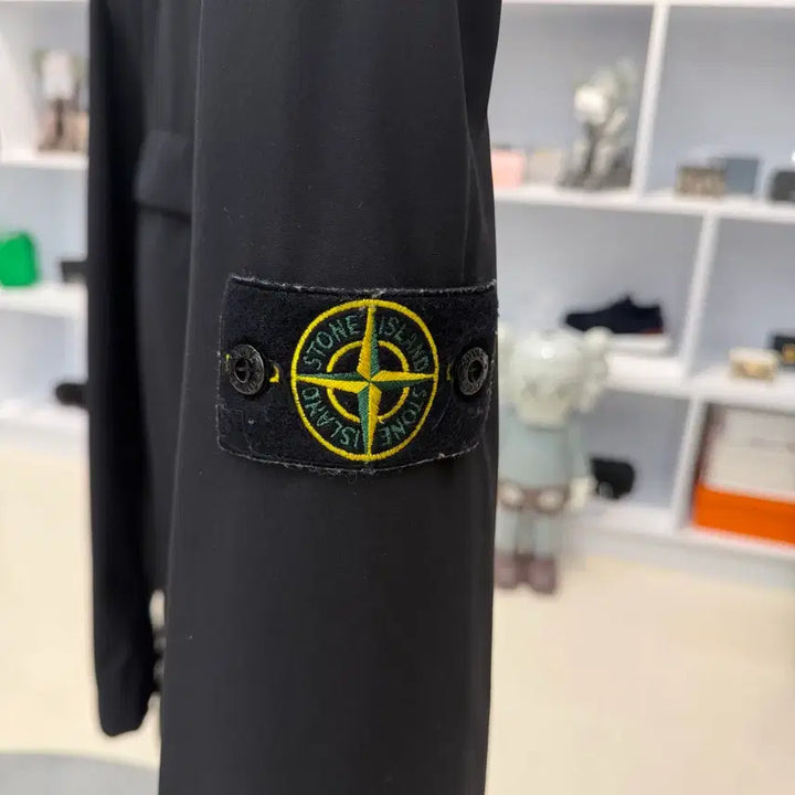 [BUNJANG] Stone Island Soft Shell PrimaLoft Hooded Jacket / 스톤아일랜드 소프트쉘 프리마로프트 후드 자켓