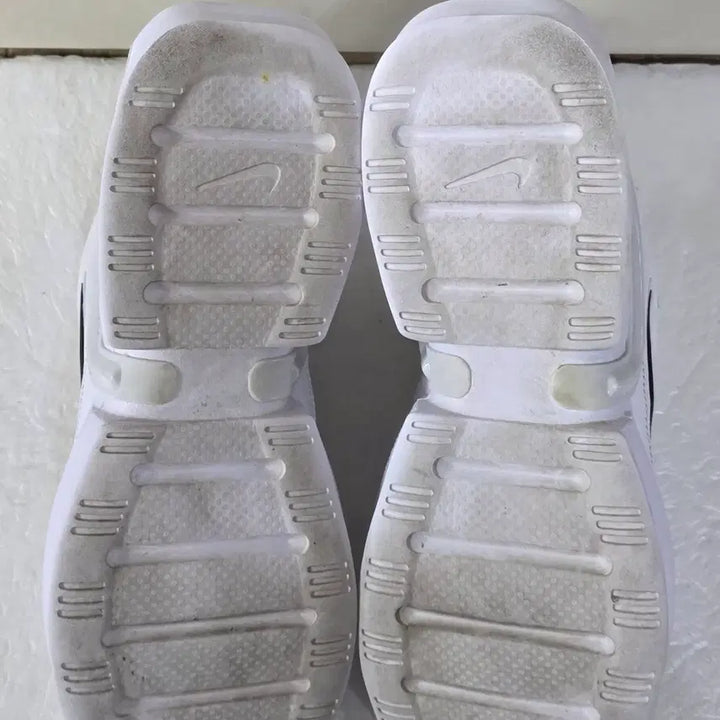 [BUNJANG] Nike Air Max Siren White Black Running Shoes / [280] 나이키 에어맥스 사이렌 화이트블랙ㅡ단종매물,최저가