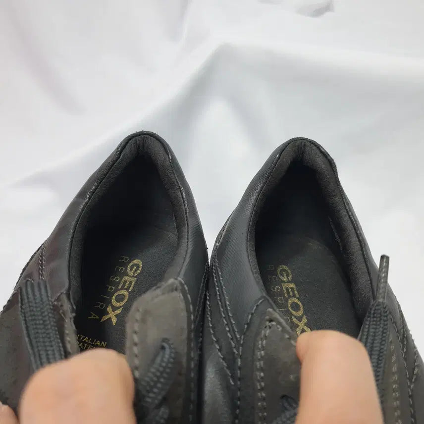 [BUNJANG] Geox Avery Dark Gray Sneakers (UK 6.5/255) / 빈티지하서 UK6.5/255 제옥스 에이버리 다크 그레이 스니커즈