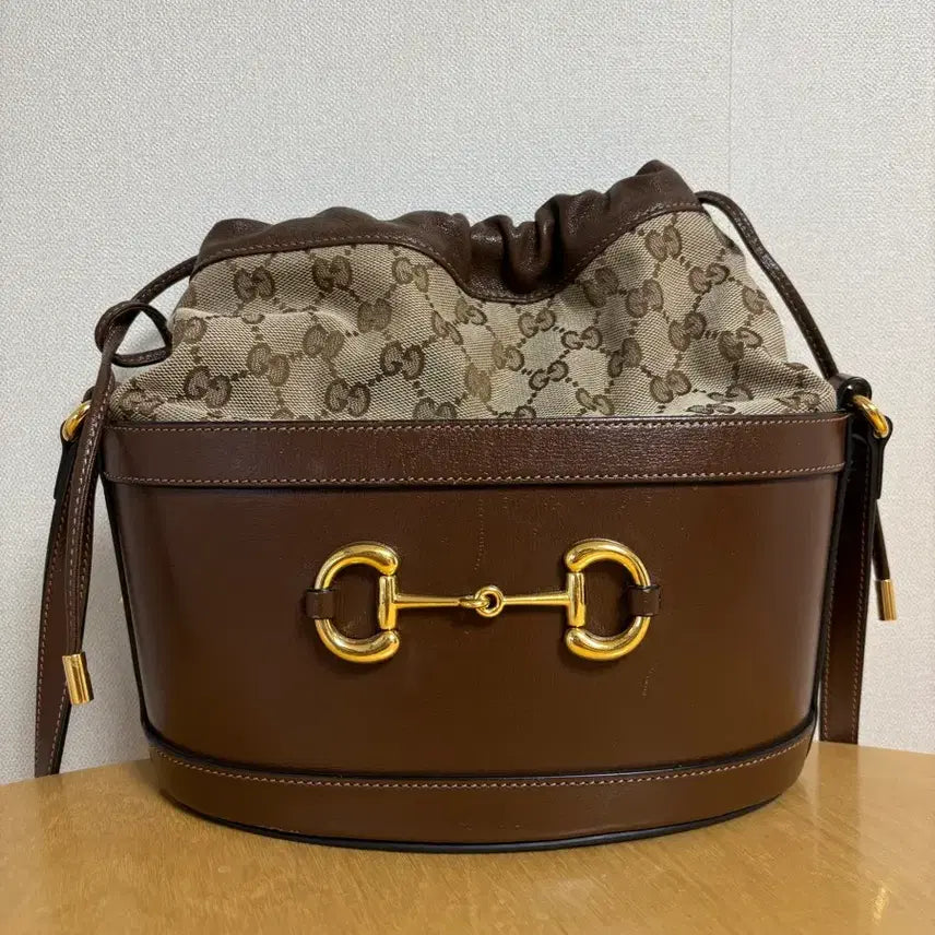 [SOLD OUT] 구찌 1955 홀스빗 버킷백