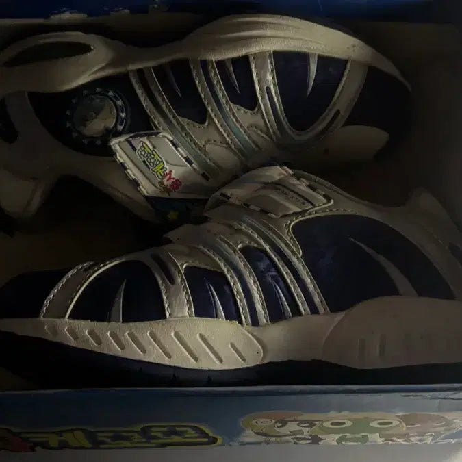 [BUNJANG] Worldcup Keroro Sergeant Character Sneakers / 월드컵 개구리중사 케로로 캐릭터 운동화
