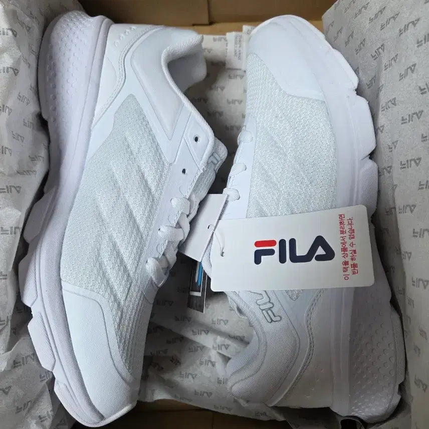 [BUNJANG] FILA Lightweight Walking Shoes - White / 새상품)휠라 경량워킹화50.55.65