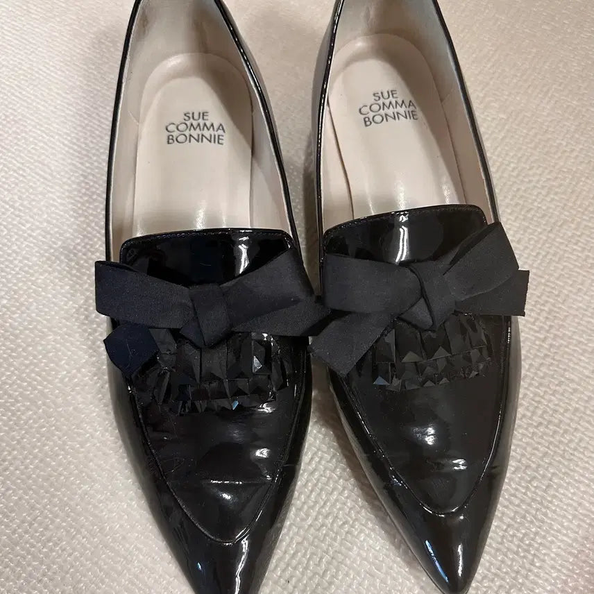 [BUNJANG] Suecomma Bonnie Ribbon Loafers / [슈콤마보니]리본 로퍼 380사이즈