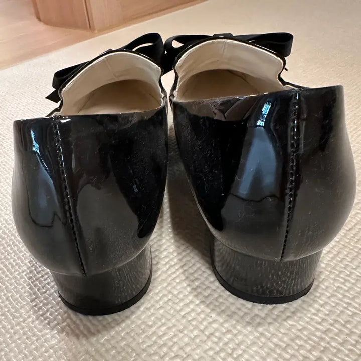 [BUNJANG] Suecomma Bonnie Ribbon Loafers / [슈콤마보니]리본 로퍼 380사이즈