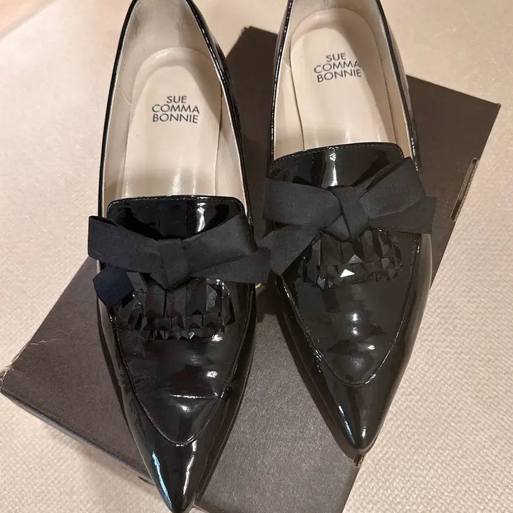 [BUNJANG] Suecomma Bonnie Ribbon Loafers / [슈콤마보니]리본 로퍼 380사이즈