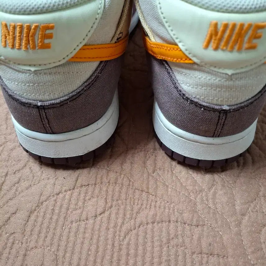[BUNJANG] Nike Dunk Mid Coconut Milk Sneakers / 280 나이키 덩크 미드 코코넛 밀크 운동화 [1094]
