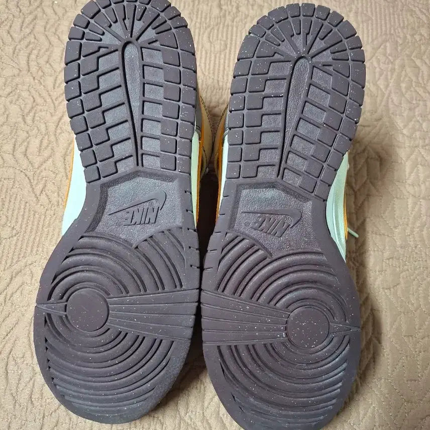 [BUNJANG] Nike Dunk Mid Coconut Milk Sneakers / 280 나이키 덩크 미드 코코넛 밀크 운동화 [1094]