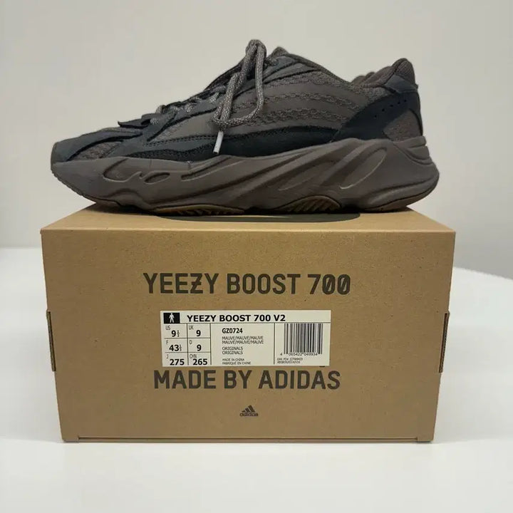 [BUNJANG] Adidas Yeezy Boost 700 V2 Mauve 275mm Sneakers / 아디다스 이지부스트 700 V2 모브 275mm