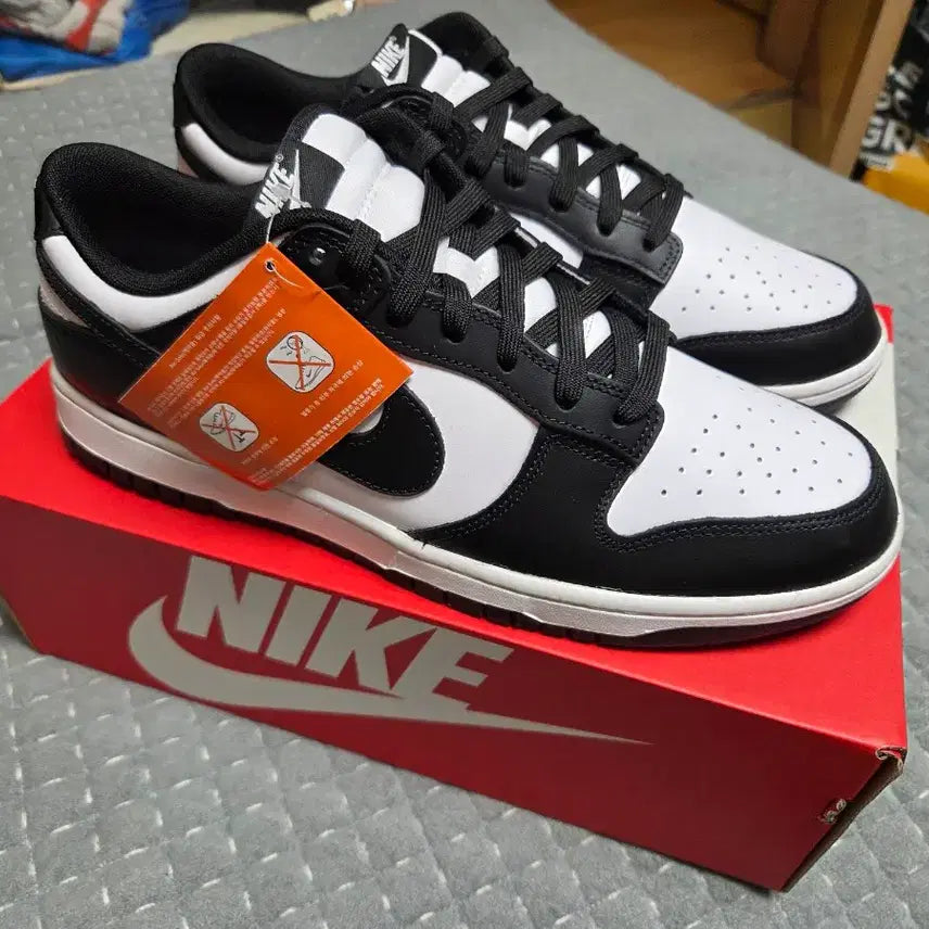 [BUNJANG] Nike Dunk Low Retro Panda (Size 305mm) / 나이키 덩크로우 레트로 범고래 305mm (새상품)