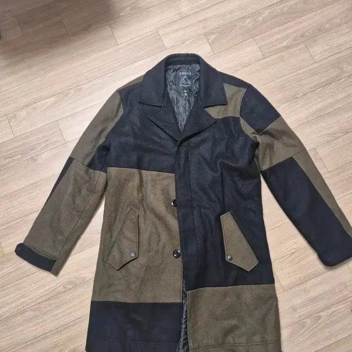 [BUNJANG] KONUS Color Block Coat L / KONUS 블랙/카키 배색 코트 L / 폴로 랄프로렌 버버리 파타고니아