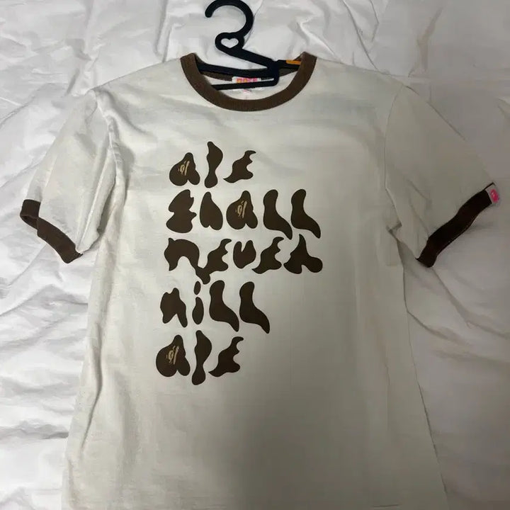 [BUNJANG] BAPE KAWS White Brown T-shirt / 빈티지 베이프 카우스 화이트 브라운 반팔